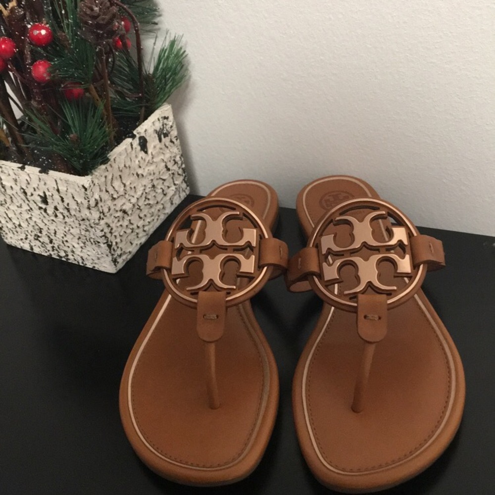 TORY BURCH MILLER METAL LOGO SANDAL!